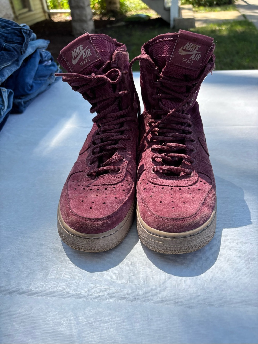 Nike High-Top Sneakers in Burgundy
